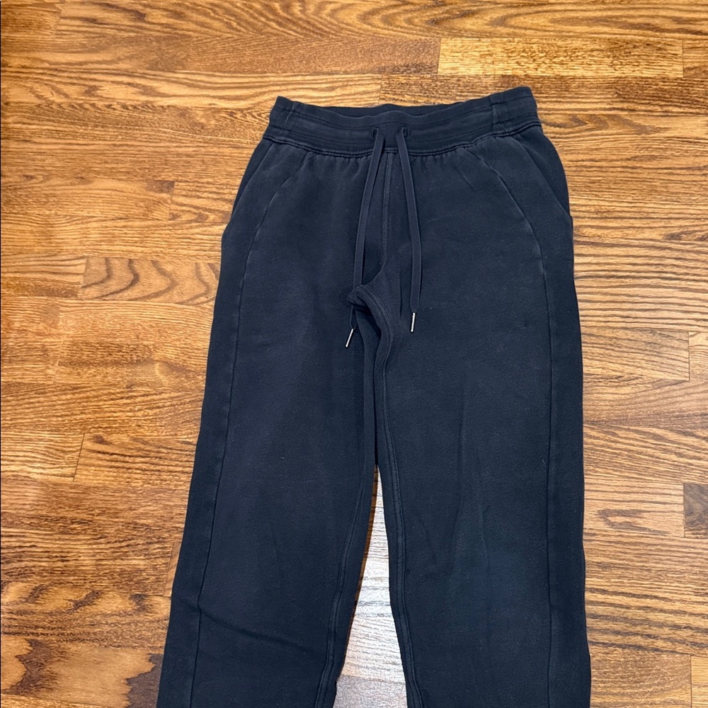 Lululemon Women’s Black Jogger Sweatpants - Picture 2 of 6